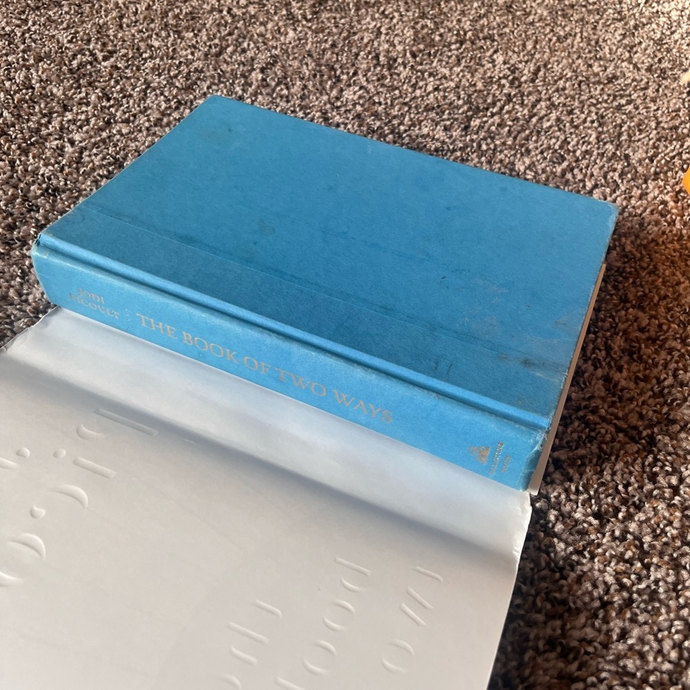 Jodi Picoult "The Book of Two Ways" - Hardcover - Picture 4 of 4